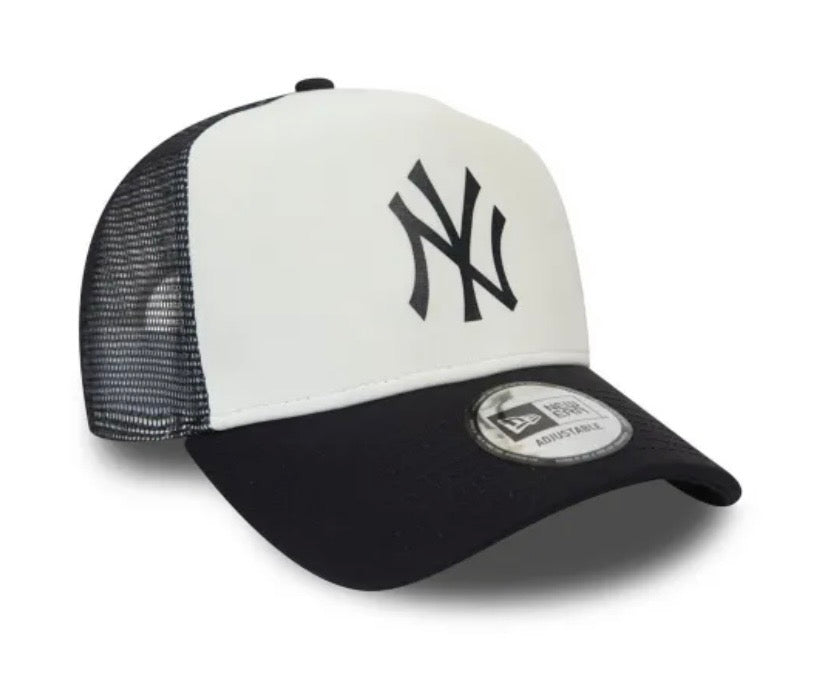 NEW ERA NY Yankees MLB E Frame Trucker Adjustable Cap
