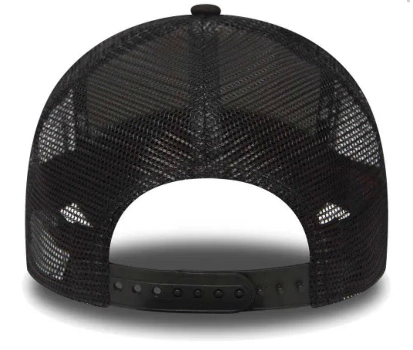 NEW ERA Clean Trucker Cap