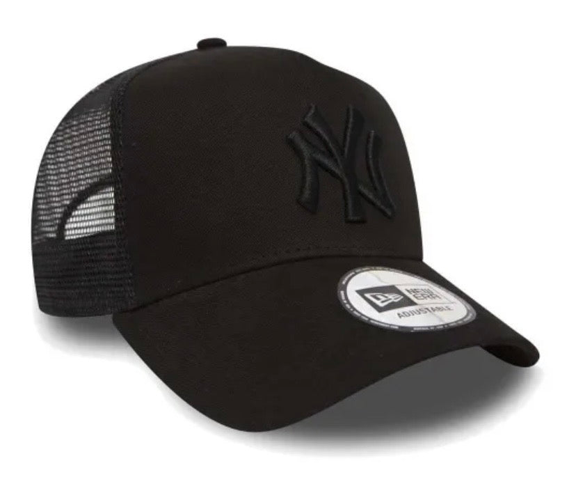 NEW ERA Clean Trucker Cap