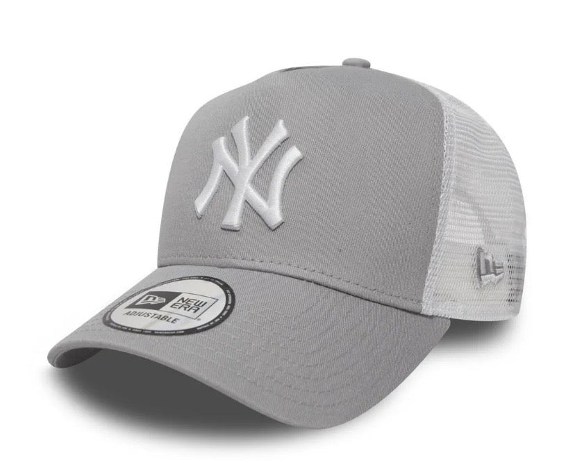 NEW ERA Clean Trucker Cap
