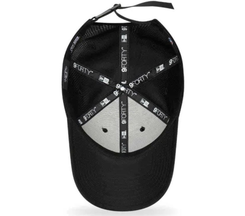 NEW ERA Clean Trucker Cap