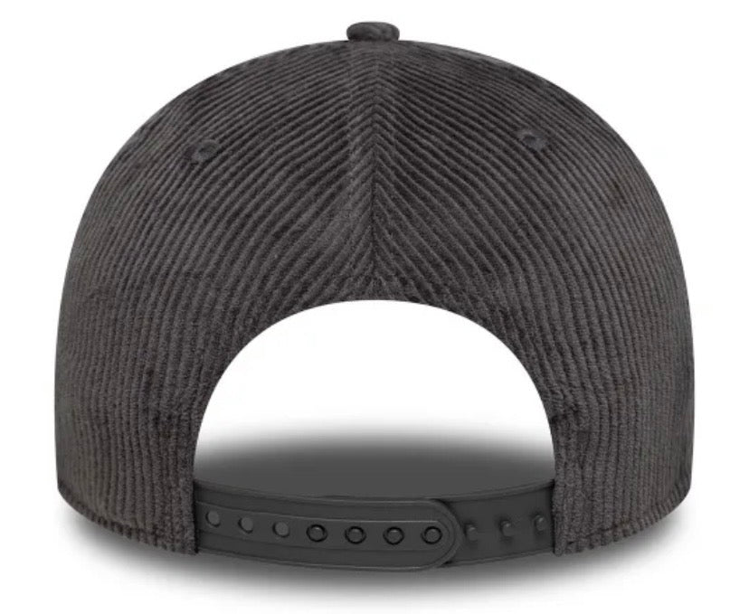 NEW ERA CORDUROY 9Forty MC Los Angeles Lakers Cap